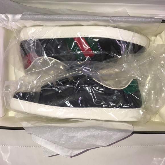 SOLD Gucci AUTHENTIC BRAND NEW Sneakers - Picture 10 of 13
